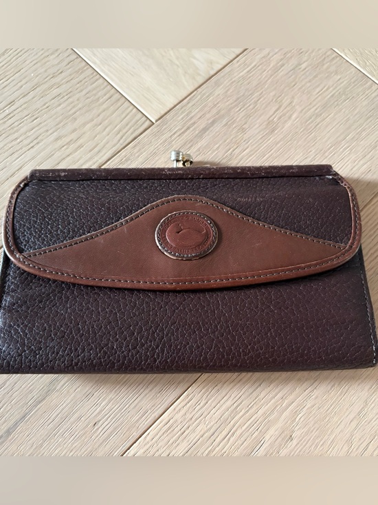 Dooney & Bourke Handbags - VTG Dooney & Bourke Brown Trifold Organizer Wallet Change Purse Pebbled Leather